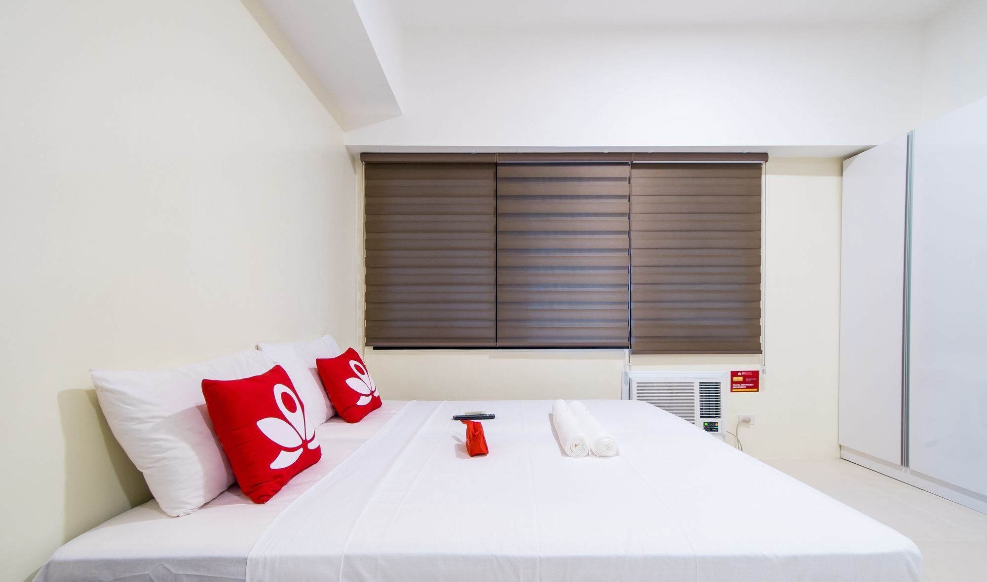 Zen Home At Icon Plaza Bgc Taguig Exteriör bild