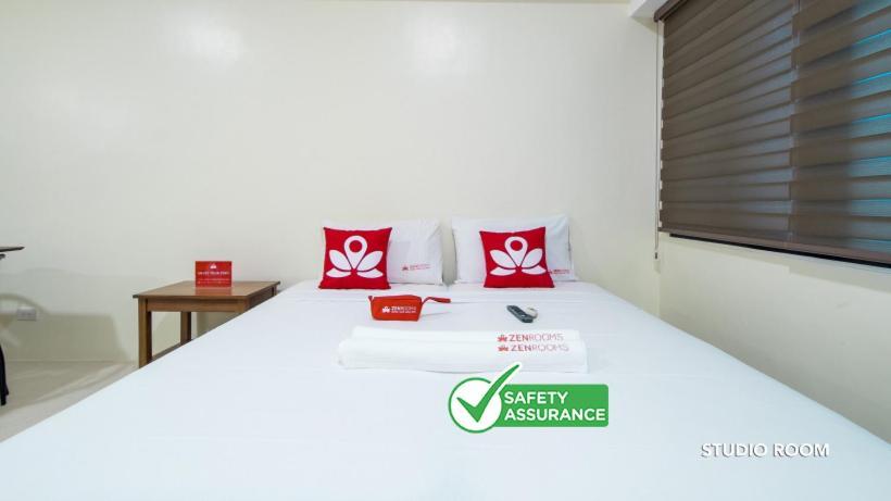 Zen Home At Icon Plaza Bgc Taguig Exteriör bild